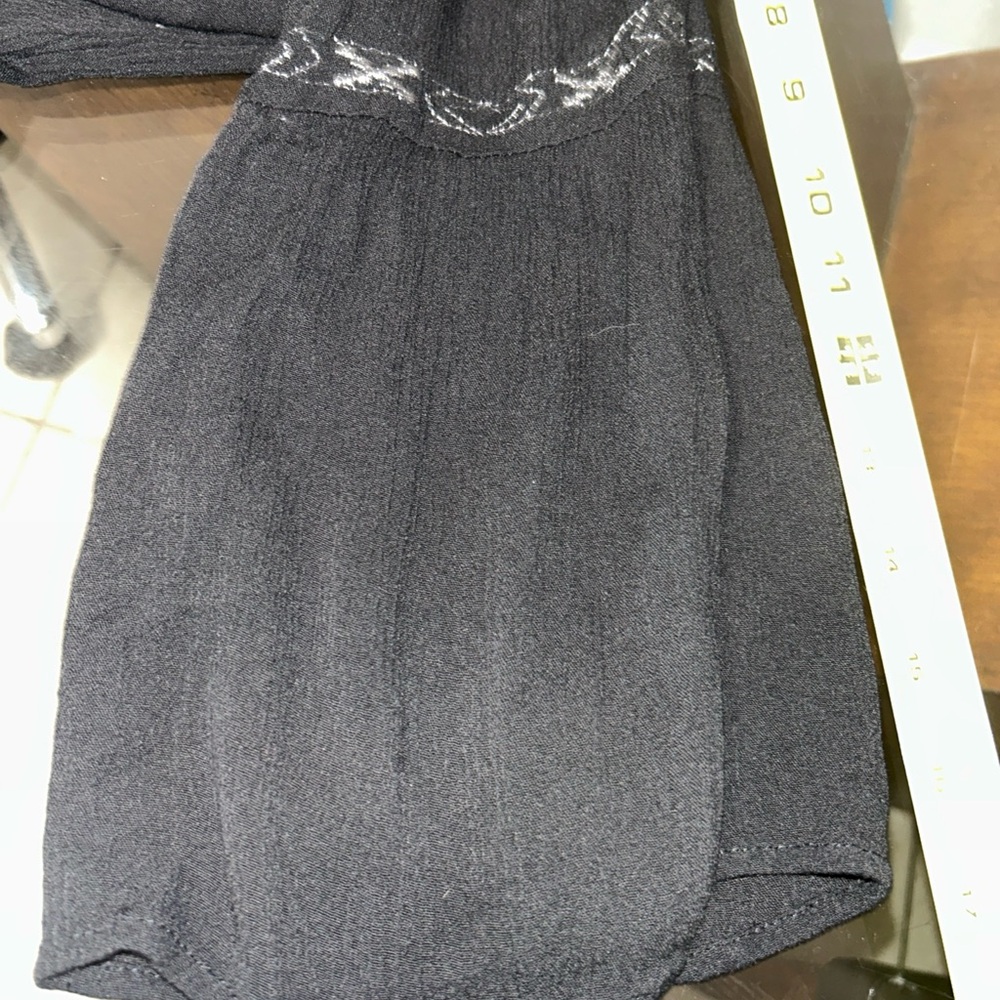 Design Lab Lord Taylor metallic beading and embroidered Tunic Top Sz Medium - Picture 8 of 8